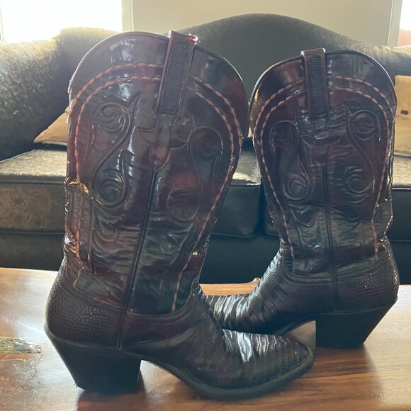 Lucchese Classics Cowboy/Cowgirl Boots 9B - Picture 6 of 16